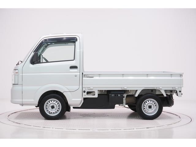 県内13店舗にて常時500台以上ダイハツ車を展示中です。見て、触って、納得のいく一台をぜひ見つけてください。