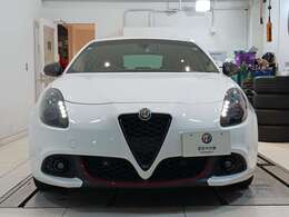 弊社ではせっかくご来店いただきましても商談などにより展示・保管店舗が複数御座いますので、現車確認・ご試乗などをご希望の際には、事前にお問い合わせの上ご確認下さいます様、お願い申上げます。