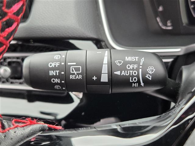 【運転席操作部】快適なドライブを楽しむための機能が装備されています！運転席から触れるので、使いやすいです！除菌プランいれていただくと、さらに清潔で安心していただけます！