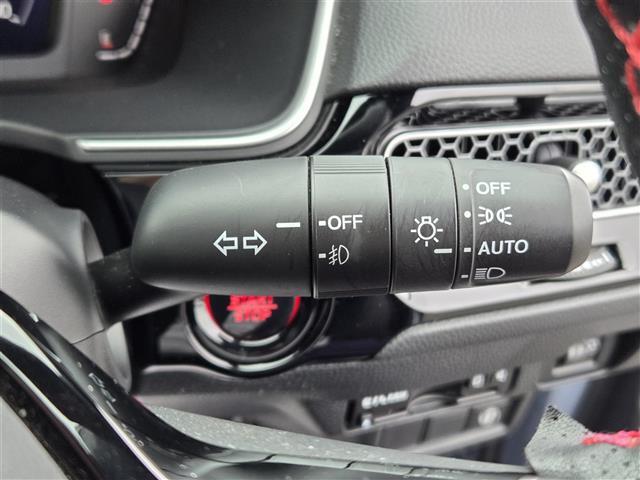 【運転席操作部】快適なドライブを楽しむための機能が装備されています！運転席から触れるので、使いやすいです！除菌プランいれていただくと、さらに清潔で安心していただけます！