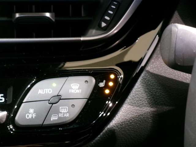 シートヒータで寒い時期も快適♪