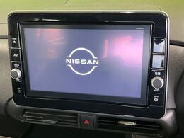 【純正ナビ】人気の純正ナビを装備。オーディオ機能も充実しており、Bluetooth接続すればお持ちのスマホやMP3プレイヤーの音楽を再生可能！毎日の運転がさらに楽しくなります！！