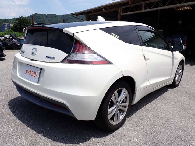 弊社は三菱サテライトショップです！三菱車なら安くお買い得価格にてご提供できます！その他メーカーももちろん扱っております。価格には自信がありますので一度お問い合わせ下さいませ♪お待ちしております(^^♪