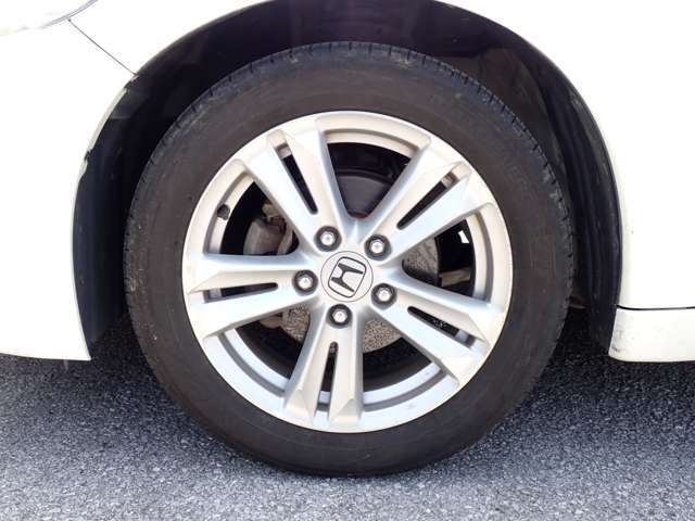 弊社は三菱サテライトショップです！三菱車なら安くお買い得価格にてご提供できます！その他メーカーももちろん扱っております。価格には自信がありますので一度お問い合わせ下さいませ♪お待ちしております(^^♪