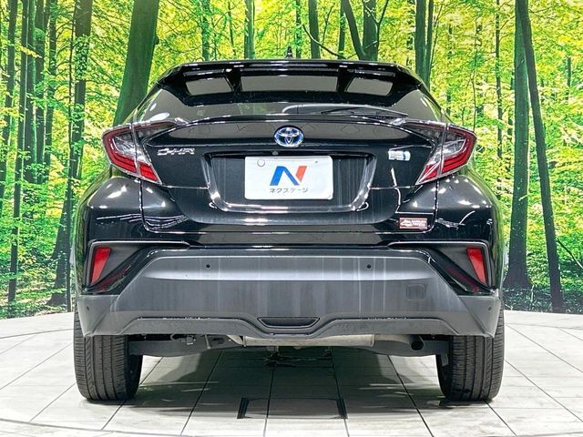 安心の最長10年・走行無制限保証（有償）をご用意。保証内容も充実はもちろん、無料点検＆オイル交換や、年中無休の全国・24時間ロードサービスも付帯されておりますのでご安心下さい。