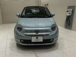 500の特徴の一つでもある丸目のヘッドライト