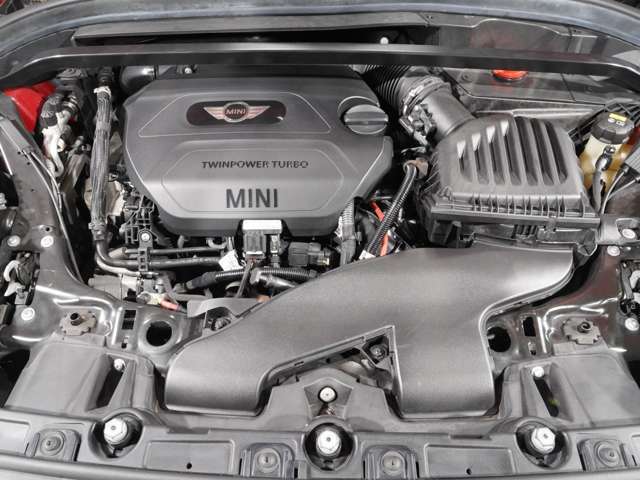 ■総在庫数は約250台！■屋内展示場で天候を気にせず安心してご覧いただけます。■経験を活かして自信を持ってオススメできる確かな良質車のみを厳選ラインナップ致しております！■是非お立ち寄りください♪