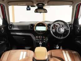 ■高年式、低走行、装備や価格に魅力があるなど、専門店の目線で厳選した高品質なミニのみ厳選し、約250台以上の新旧ミニの中からお気に入りの1台をお選びいただけます■マッチした1台がきっと見つかりますよ♪