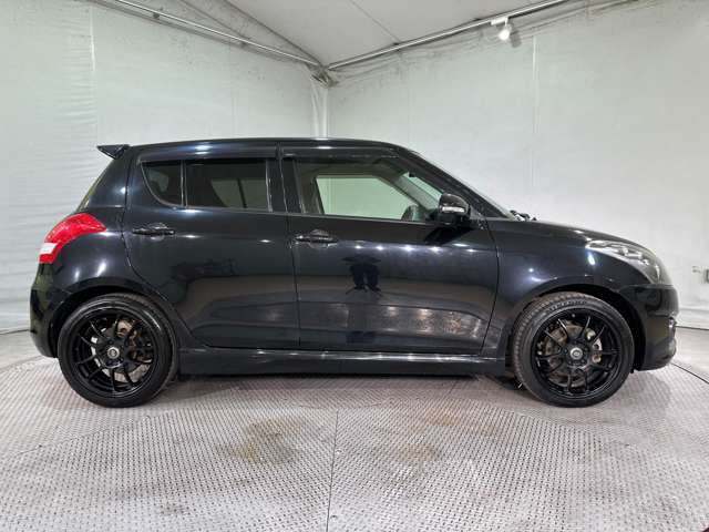 当店は整備工場以外にも自社板金工場も完備！！保険事故はもちろん、ちょっとしたキズ凹みの修理も格安にて承ります。