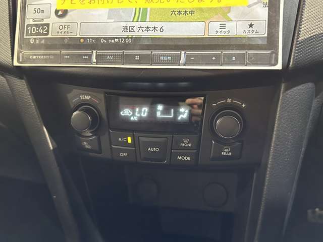 オートエアコン搭載車です。