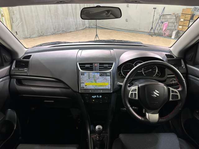 安いだけではありません。「国交省認証整備工場」を併設しており、365日メカニックが在籍しています。お車のちょっとしたトラブルにも迅速に対応いたします。