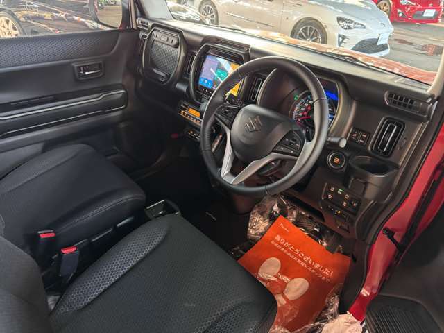 純正9型メモリーナビ/フルセグ/DVD/Bluetooth　スズキコネクト　全方位モニター　ビルトインETC　シートヒーター　パドルシフト　LEDヘッド・フォグ　ルーフレール　ナノイーX　スマートキー　プッシュスタート