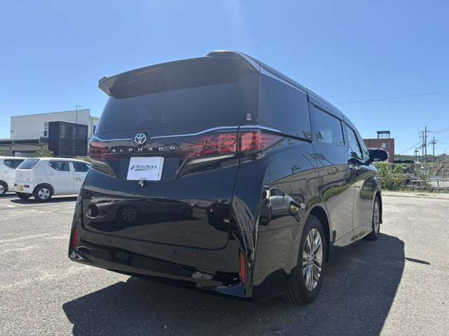 【高品質車両多数】橿原市で大型の中古車専門店！他に多数の在庫があるため比較もしやすく、妥協のない車選びをサポートします！