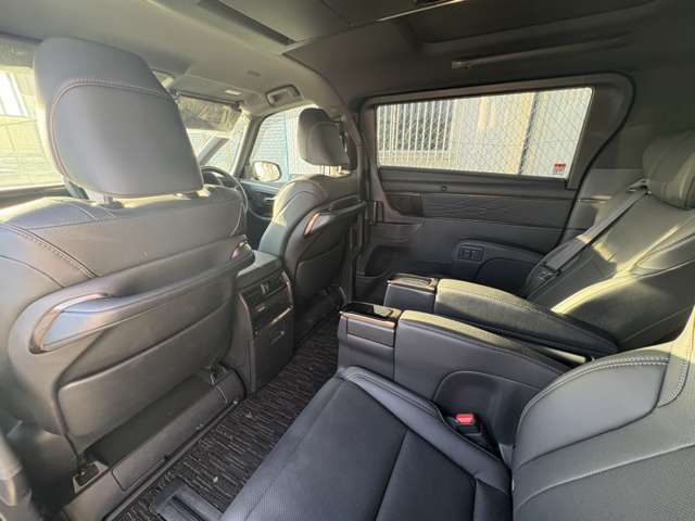 【高品質車両多数】橿原市で大型の中古車専門店！他に多数の在庫があるため比較もしやすく、妥協のない車選びをサポートします！