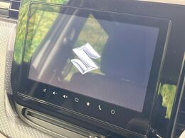 【純正ナビ】人気の純正ナビを装備。オーディオ機能も充実しており、Bluetooth接続すればお持ちのスマホやMP3プレイヤーの音楽を再生可能！毎日の運転がさらに楽しくなります！！