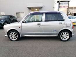 この度は数ある中古車・販売店の中から当社の車両をご覧頂き誠にありがとうございます。車の事ならなんなりとご相談下さい。