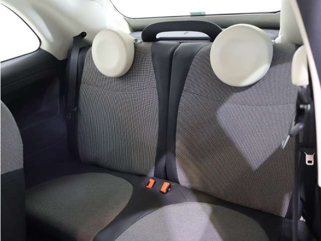 お乗りのお車を展示販売させていただくサービスも行っております、お気軽にご相談ください。