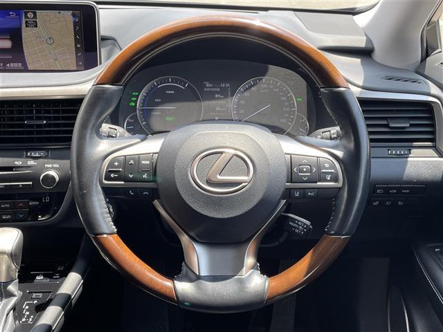 ステアリングです。店舗にて現車の確認もいただけますので、お電話で在庫のご確認の上是非ご来店くださいませ！！！