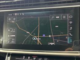 「アラウンドビューモニター」を装備で駐車が苦手な方でも安心です。