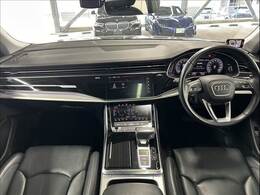 純正ナビ搭載でロングドライブも快適！