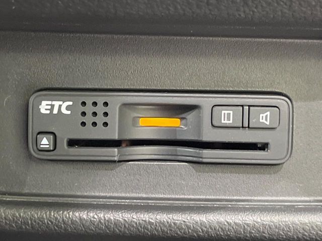 【ETC】高速道路の料金所をストレスなく通過！話題のスポットやサービスエリアに多い「スマートIC」利用時は必須のアイテムです。当店でセットアップを実施、ご納車当日からすぐにご利用いただけます！