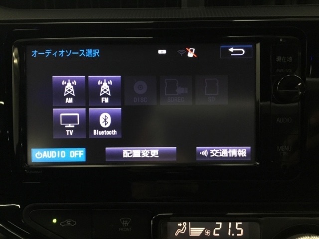 お持ちのスマートフォンと連携して、ナビやBluetoothでの音楽再生が可能です。デザインはもちろん、操作性も良好です。