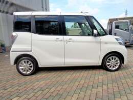 背がが高く広い室内を持つスーパーハイトワゴンタイプの「デイズ　ルークス」