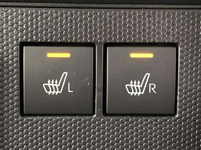 運転席、助手席にはシートヒーターが付いています。最近の冬場は例年よりも寒くなっています。。。シートヒーターがあるとないとじゃ大違い！ぜひお試しあれ！