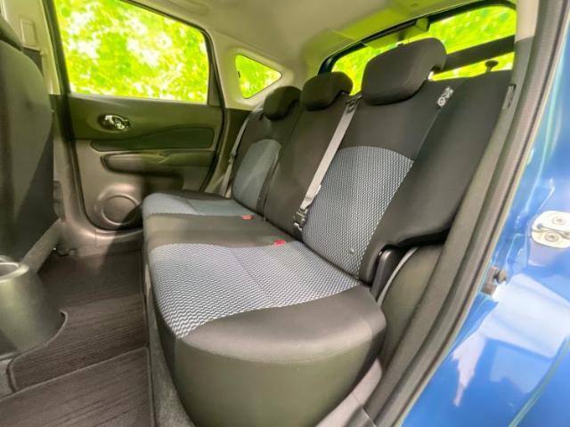 WECARSでは各商談席に大型モニターをご用意しております！見やすい大画面でゆったりと全国の在庫をご覧いただけます！是非ご来店お待ちしております！