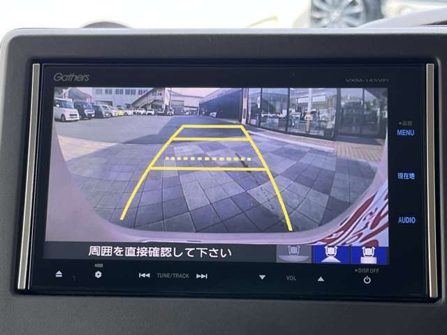 納車前には併設しております整備工場にて法定点検整備を行なってお渡ししております。