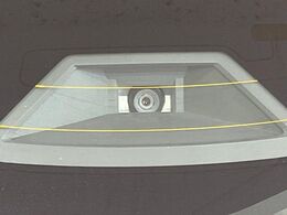 【スズキ　セーフティサポート】走行中に前方の車両等を認識し、衝突しそうな時は警報とブレーキで衝突回避と被害軽減をアシスト。より安全にドライブをお楽しみいただけます。