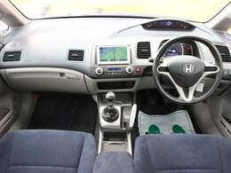 スッキリとしたシビックらしいデザインのダッシュ回り！フロントビューの視認性もよく運転しやすいと思います★