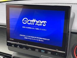 【純正9型ナビ】人気の純正ナビを装備しております。ナビの使いやすさはもちろん、オーディオ機能も充実！キャンプや旅行はもちろん、通勤や買い物など普段のドライブも楽しくなるはず♪