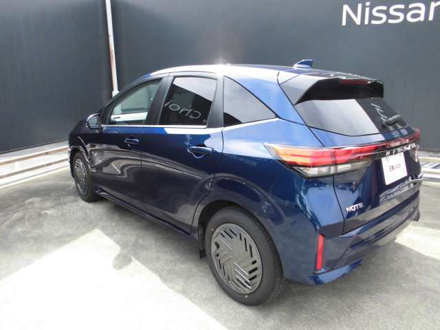 当社の車は全車種に「日産ワイド保証（1年間・距離無制限）」付き！さらに有料オプションにて保証を延長可能！1年（無料保証）＋2年（オプション有料保証）＝最長3年保証にできるワイド保証プレミアムもご用意！