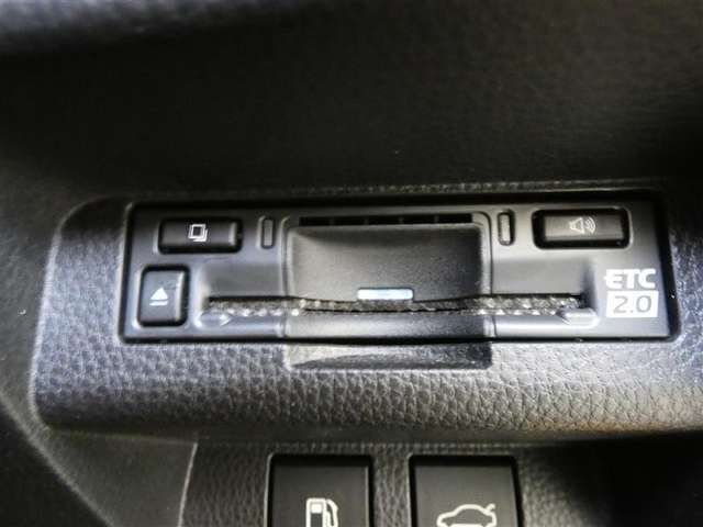 【ETC車載器】高速道路をノンストップ♪ETC車載機装着済です！もう、ドライブには、欠かせないパートナーですね。※別途、セットアップ費用を申し受けます。