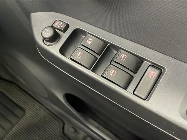 【窓操作部】軽い力で、窓を開けたり閉めたりすることができます！掲載箇所以外にご希望の写真がございましたら、お気軽にお問い合わせ下さい！メールや郵送でお送りさせていただきます。