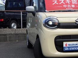 明るく省電力なLEDヘッドランプにオートライトも標準装備です。