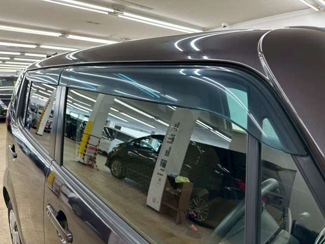 ご納車前には自社認証工場にてしっかり法定点検を行います！エンジンオイル・オイルエレメント・ワイパーゴム等の標準交換部品以外にも点検後交換が必要な消耗部品等も交換・整備致します