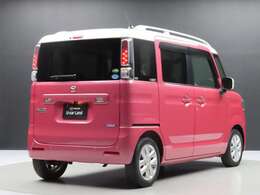 弊社下取りワンオーナーのフレアワゴンが入荷しました。少しキズはありますが、とにかく走行距離の少なさが特徴です。また、ナビや電動両側スライドドアと装備も充実しています。ぜひご検討ください。