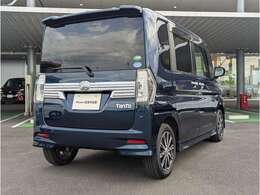 納車前には入念な点検整備をさせていただいてます。もちろん全車走行距離無制限のワイド保証付きですので、購入後も安心して乗っていただけます。