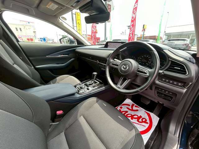 ☆車の査定士常駐☆世の中にはいろんな修復歴がございます。どーんと大修復歴車から、インナー先の小曲がりまで程度は様々。査定士が修復箇所を明確にお答えしますね。不安なお買い物はしちゃいけません。