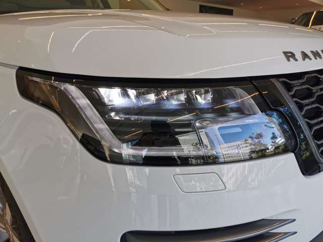 【プレミアムLEDヘッドライトシグネチャーDRL】デイタイムラーニングライト機能付きのLEDヘッドライトですデイライトにより昼間の視認性も上がりもらい事故などの減少につながります。