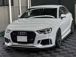 ここまでカスタム車両が市場に出回ることはございません。出来車をお探しの方は是非お問い合わせください。