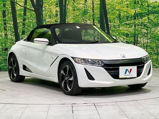 大好評のボディコーティング「弾スプラッシュコート」もご納車までに施工可能。通常のガラスコートと異なる、耐久年数6年の無機質ガラスコーティングが、ボディをキレイな状態に保ってくれます。