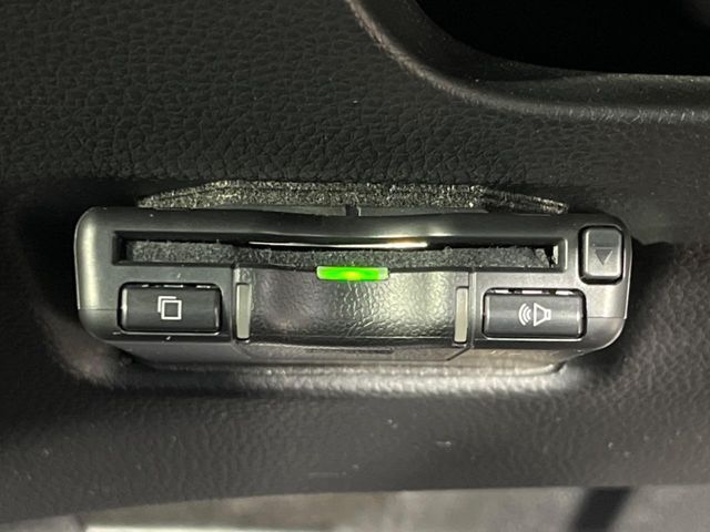 【ETC】高速道路の料金所をストレスなく通過！話題のスポットやサービスエリアに多い「スマートIC」利用時は必須のアイテムです。当店でセットアップを実施、ご納車当日からすぐにご利用いただけます！