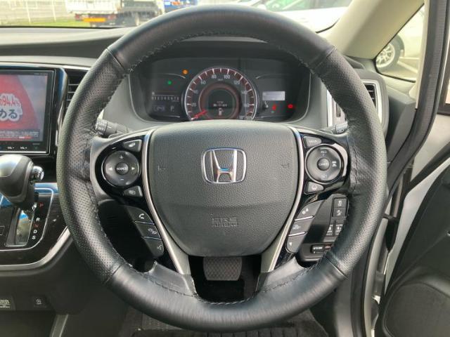 WECARSの展示場では実際に見て、触ってお車をお選びいただけます！知識の豊富な営業スタッフが様々なカーライフをご提案いたします！