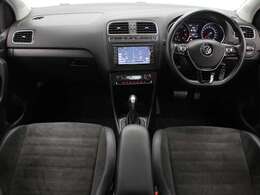 ハーフレザーシート　シートヒーター　フルセグナビ　Bluetooth　Bカメラ　ETC　LEDヘッドライト　オートライト　純正アルミホイール　アダプティブクルコン　衝突被害軽減ブレーキ