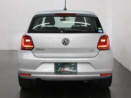 ハーフレザーシート　シートヒーター　フルセグナビ　Bluetooth　Bカメラ　ETC　LEDヘッドライト　オートライト　純正アルミホイール　アダプティブクルコン　衝突被害軽減ブレーキ