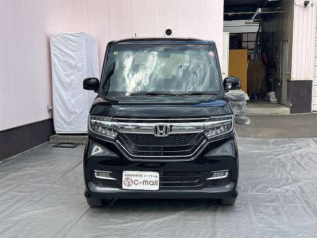☆★☆★当社は自社指定整備工場も完備しており、納車前整備や一般車検・点検など、お客様が安心して長くお使い頂ける様にメンテナンス面に対して細かく整備しております。ご納車もご安心下さい☆★☆★