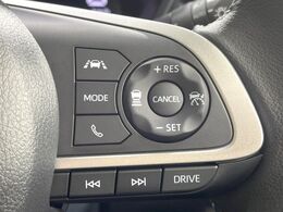 【レーダークルーズコントロール】高速道路での長距離走行が楽に！！自動で速度を保つクルーズコントロールが、衝突軽減システムと連携し、前方の車両を感知して車間を保つように速度調節してくれます！！